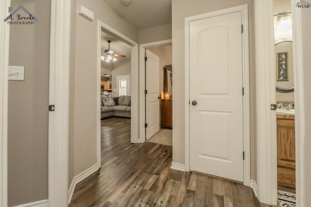 1220 NEWMAN AVENUE, Iowa Park, TX 76367