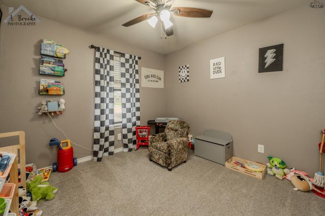 1220 NEWMAN AVENUE, Iowa Park, TX 76367