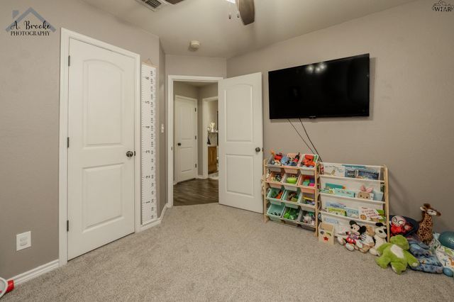 1220 NEWMAN AVENUE, Iowa Park, TX 76367