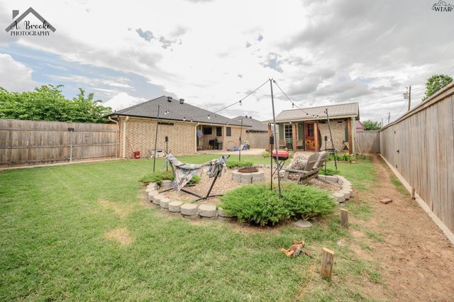 1220 NEWMAN AVENUE, Iowa Park, TX 76367