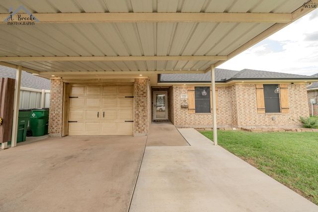 1220 NEWMAN AVENUE, Iowa Park, TX 76367
