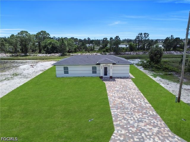 3313 44th ST W, Lehigh Acres, FL 33971