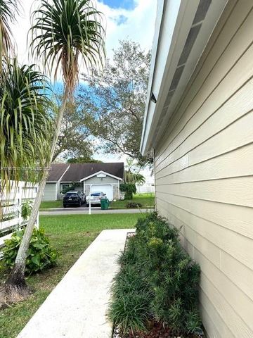 14962 SW 143rd Ct 14962, Miami, FL 33186