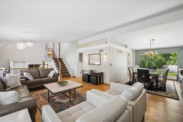323 Vine Street, Wilmette, IL 60091