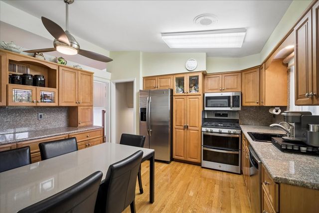 323 Vine Street, Wilmette, IL 60091