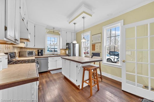 205 S Lake Pleasant Road, Attica, MI 48412