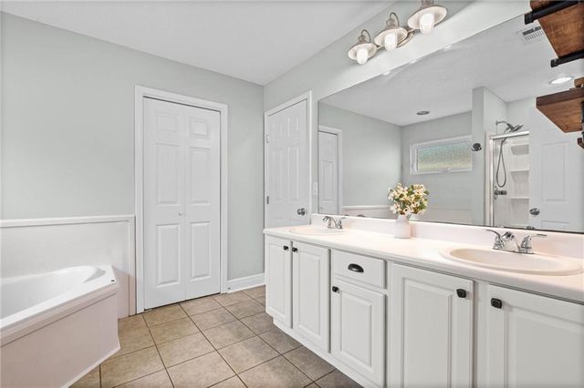 8522 Southern Oak Court, Mobile, AL 36695