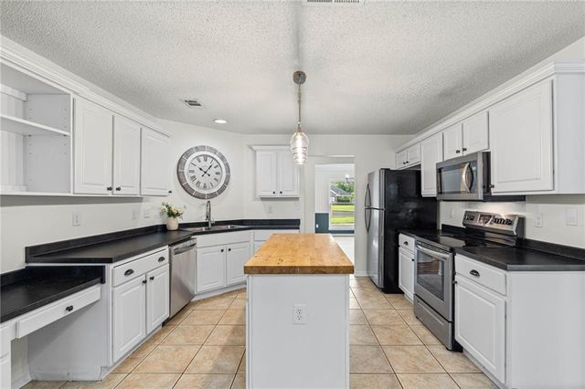 8522 Southern Oak Court, Mobile, AL 36695