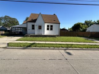 8105 Toepfer, Warren, MI 48089