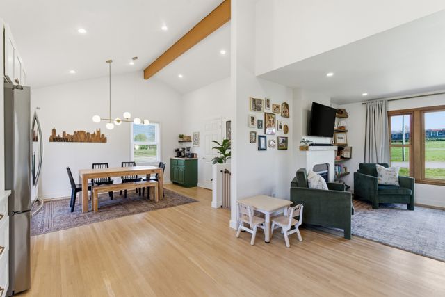 2820 Donna Hill Dr, Nashville, TN 37214