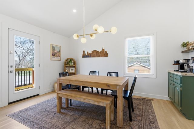 2820 Donna Hill Dr, Nashville, TN 37214