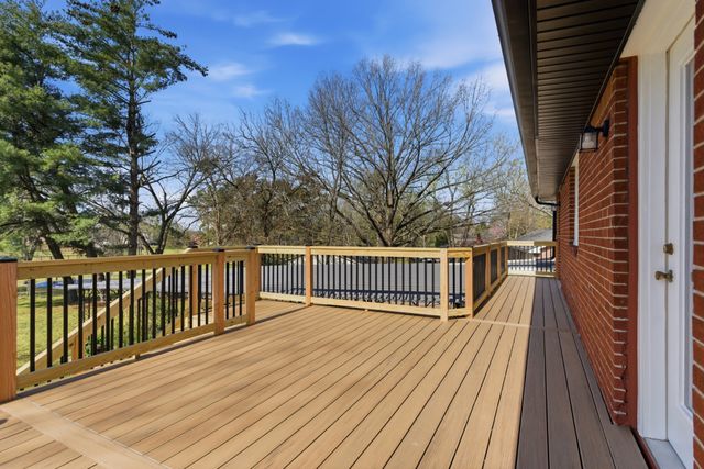 2820 Donna Hill Dr, Nashville, TN 37214