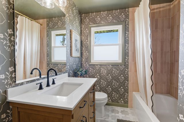 2820 Donna Hill Dr, Nashville, TN 37214