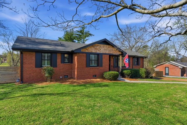 2820 Donna Hill Dr, Nashville, TN 37214