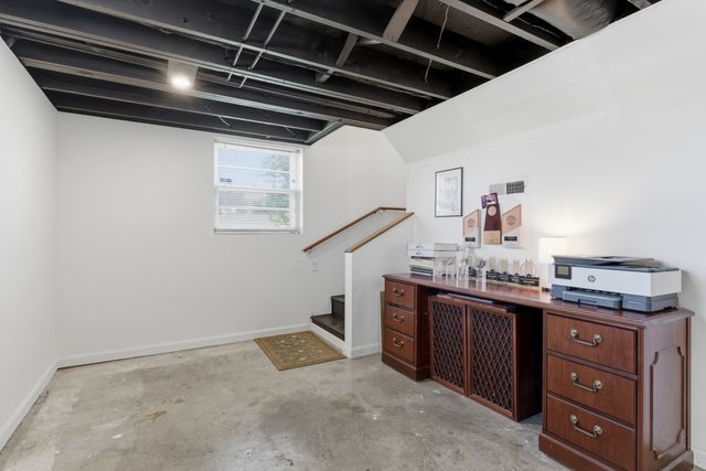 2820 Donna Hill Dr, Nashville, TN 37214