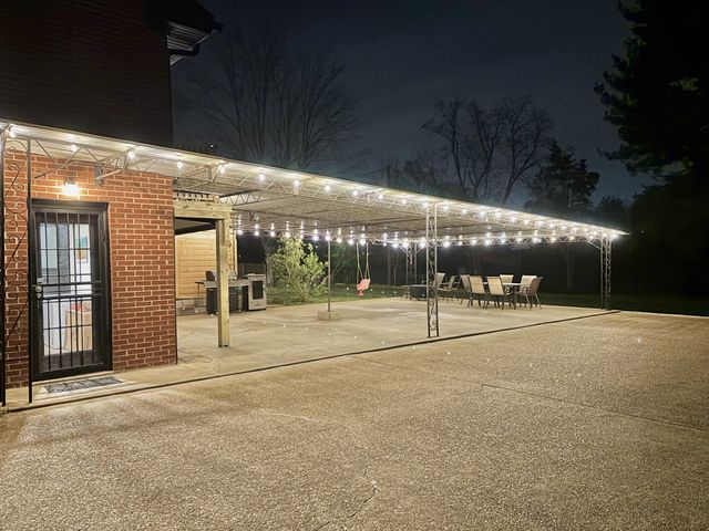 2820 Donna Hill Dr, Nashville, TN 37214