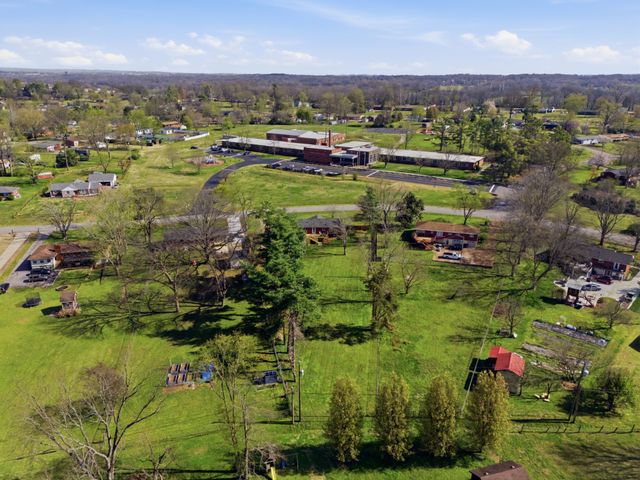 2820 Donna Hill Dr, Nashville, TN 37214