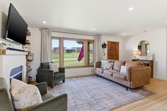 2820 Donna Hill Dr, Nashville, TN 37214