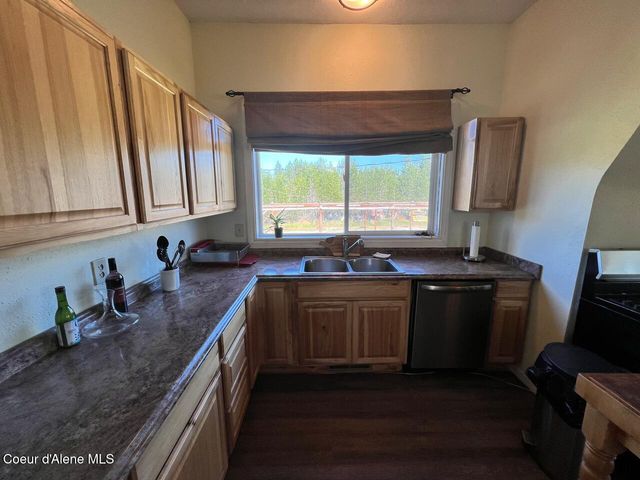 571 Johns Creek Rd., Emida, ID 83861