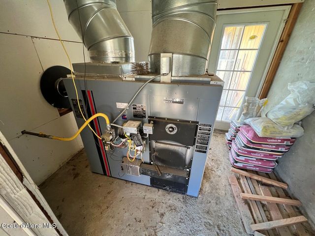 571 Johns Creek Rd., Emida, ID 83861