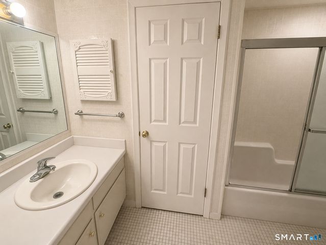 7 Padanaram Road B23, Danbury, CT 06811