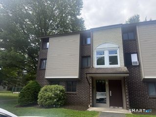 7 Padanaram Road B23, Danbury, CT 06811