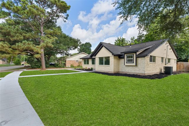 6010 Cartagena Street, Houston, TX 77035