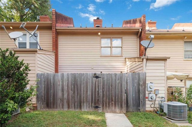 6146 Keswick Row Row, Tucker, GA 30084
