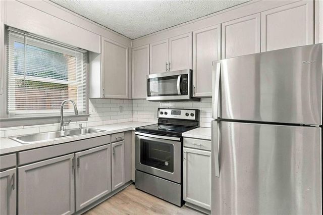 6146 Keswick Row Row, Tucker, GA 30084
