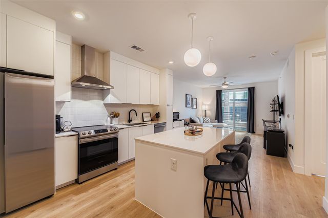 1701 Simond Ave 513, Austin, TX 78723