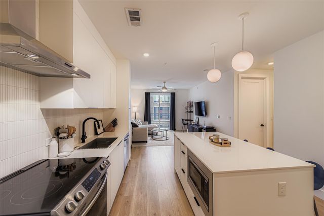 1701 Simond Ave 513, Austin, TX 78723
