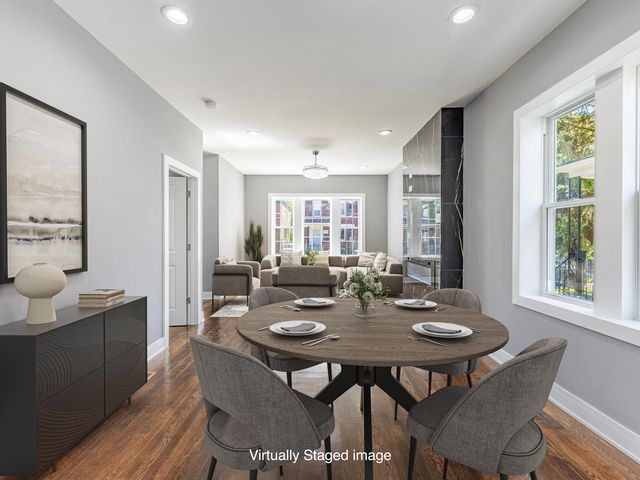8430 S Manistee Avenue, Chicago, IL 60617