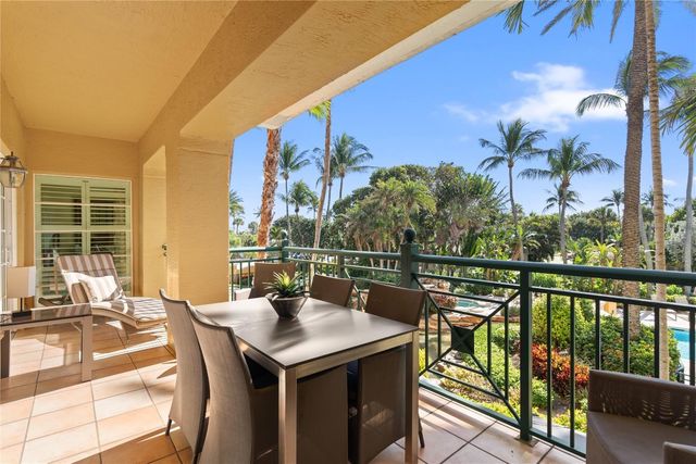 1228 Hillsboro Mile 202, Hillsboro Beach, FL 33062