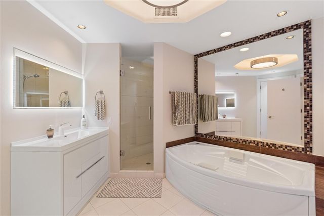 1228 Hillsboro Mile 202, Hillsboro Beach, FL 33062