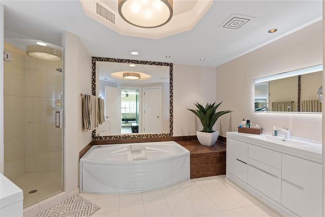 1228 Hillsboro Mile 202, Hillsboro Beach, FL 33062