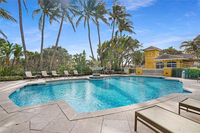 1228 Hillsboro Mile 202, Hillsboro Beach, FL 33062