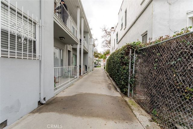 204 S Arnaz Drive 6, Beverly Hills, CA 90211