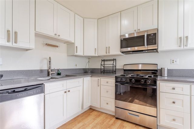 204 S Arnaz Drive 6, Beverly Hills, CA 90211