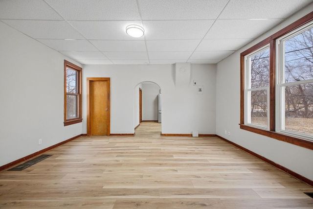 502 S 2nd Street, Savannah, MO 64485