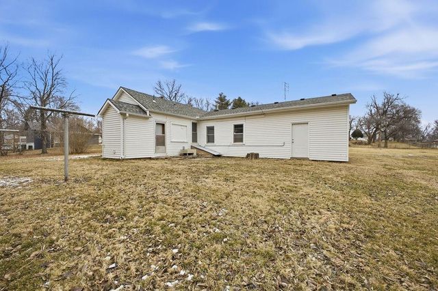 502 S 2nd Street, Savannah, MO 64485