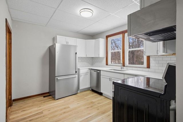 502 S 2nd Street, Savannah, MO 64485