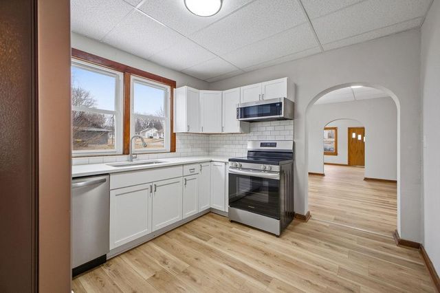 502 S 2nd Street, Savannah, MO 64485