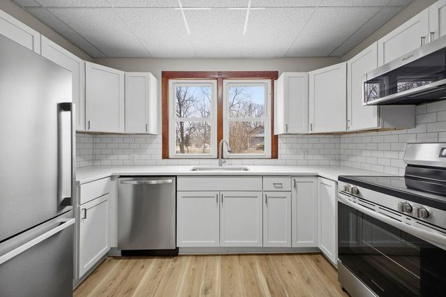 502 S 2nd Street, Savannah, MO 64485