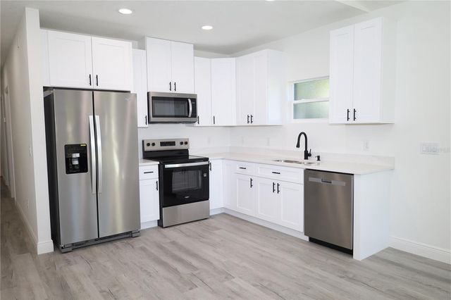 630 S ADELLE AVENUE, Deland, FL 32720