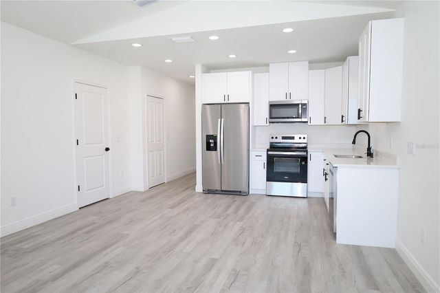 630 S ADELLE AVENUE, Deland, FL 32720