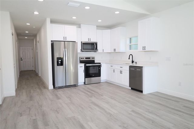 630 S ADELLE AVENUE, Deland, FL 32720