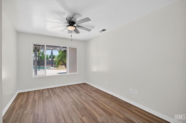 10331 Cheyenne Drive, Bakersfield, CA 93312