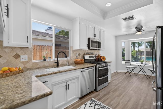 10331 Cheyenne Drive, Bakersfield, CA 93312