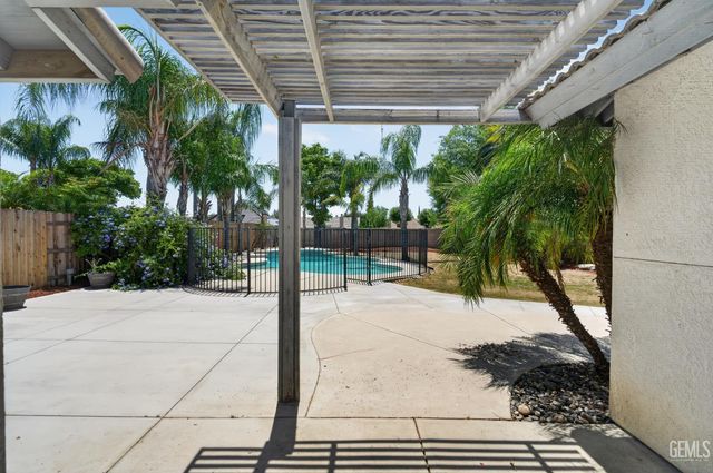 10331 Cheyenne Drive, Bakersfield, CA 93312