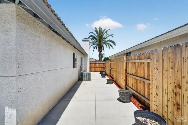 10331 Cheyenne Drive, Bakersfield, CA 93312